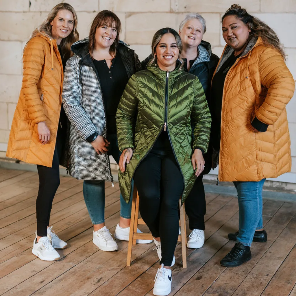 Arnie Women's Reversible 90/10 Down Coat - Black/Avocado