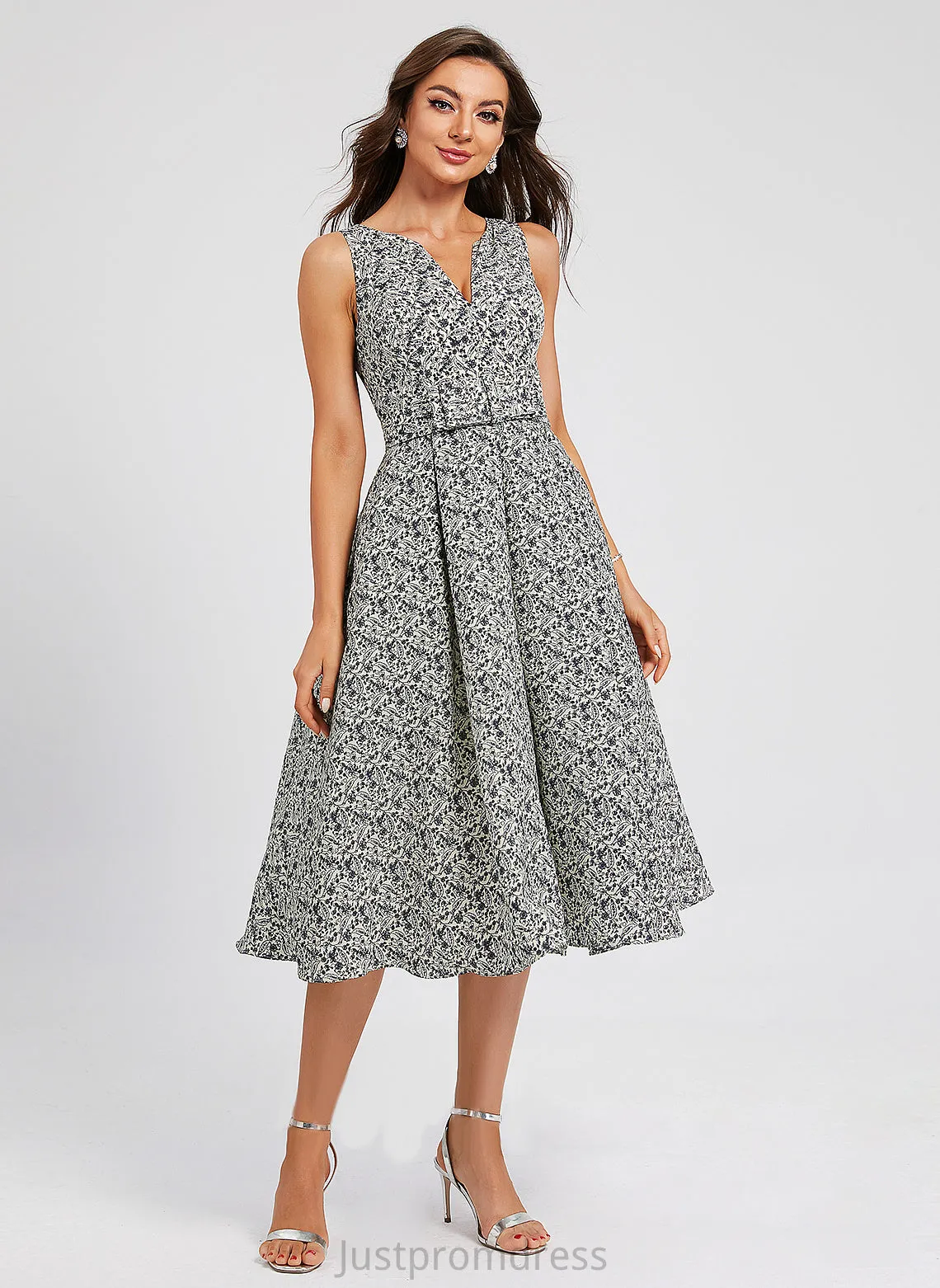 Pockets Cocktail Dresses V-neck Cocktail Satin With Bow(s) Dress A-Line Knee-Length Brianna