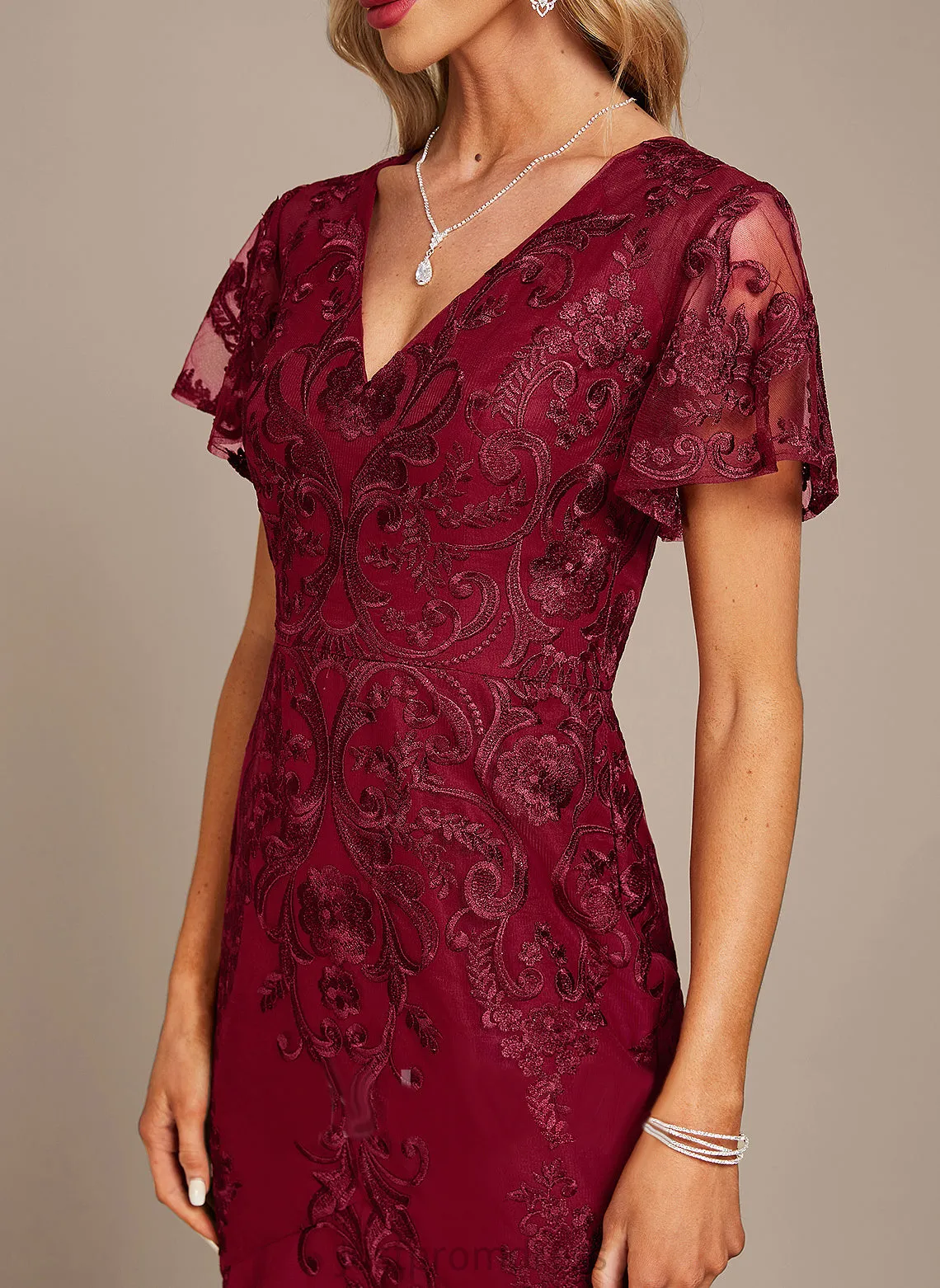 Rubi Asymmetrical V-neck Cocktail Dresses Dress Cocktail Trumpet/Mermaid Lace