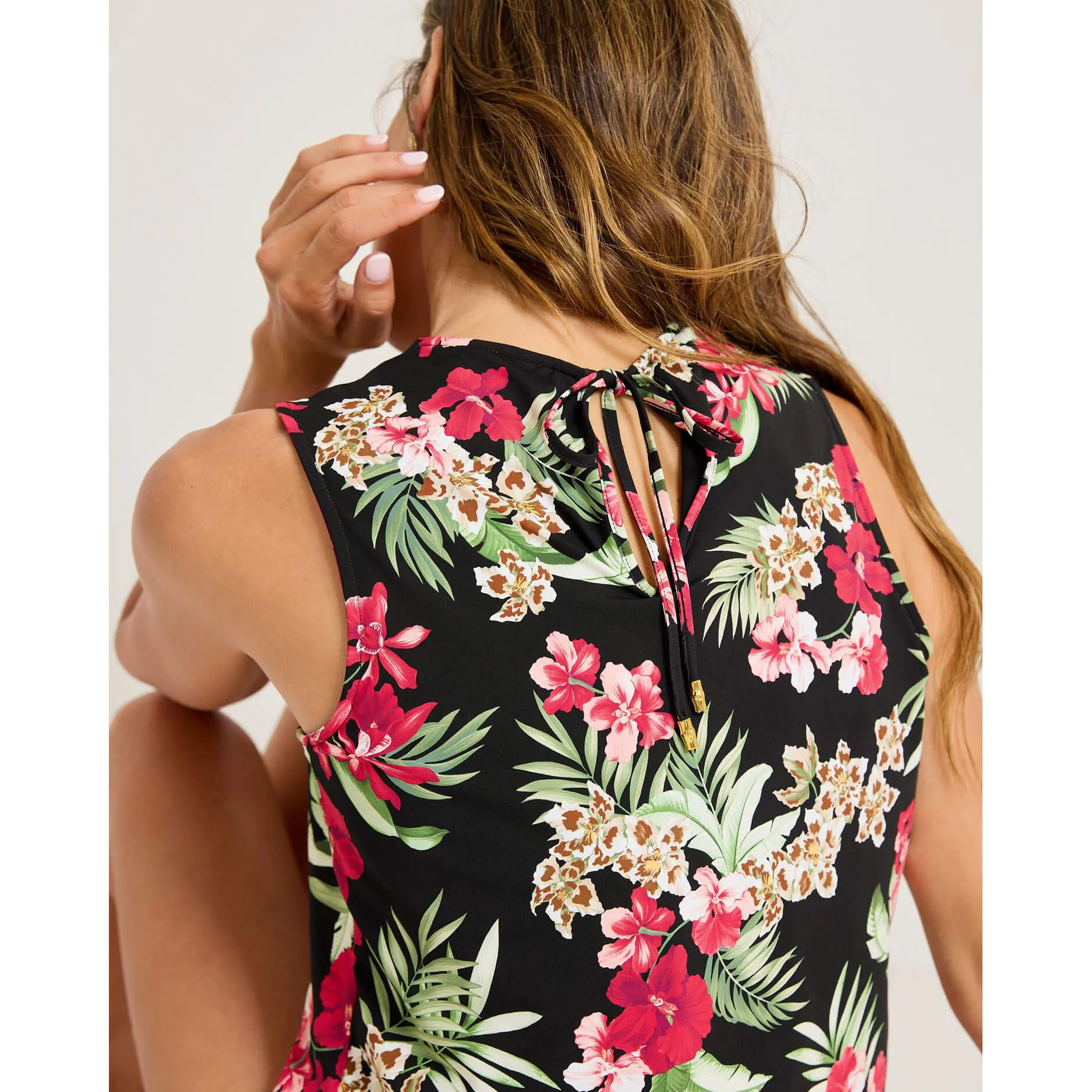 Tommy Bahama Womens Lily Cat Split Neck Romper Coverup - Black*