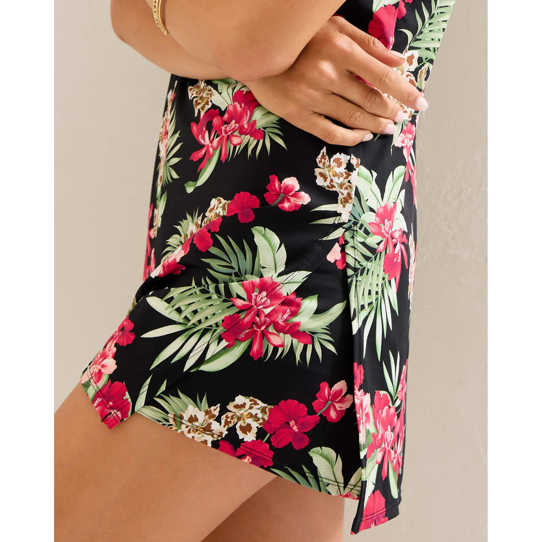 Tommy Bahama Womens Lily Cat Split Neck Romper Coverup - Black*