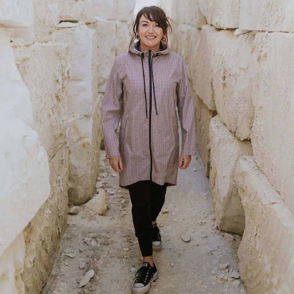 Ultra Lightweight Debbie Raincoat | Multi Houndstooth