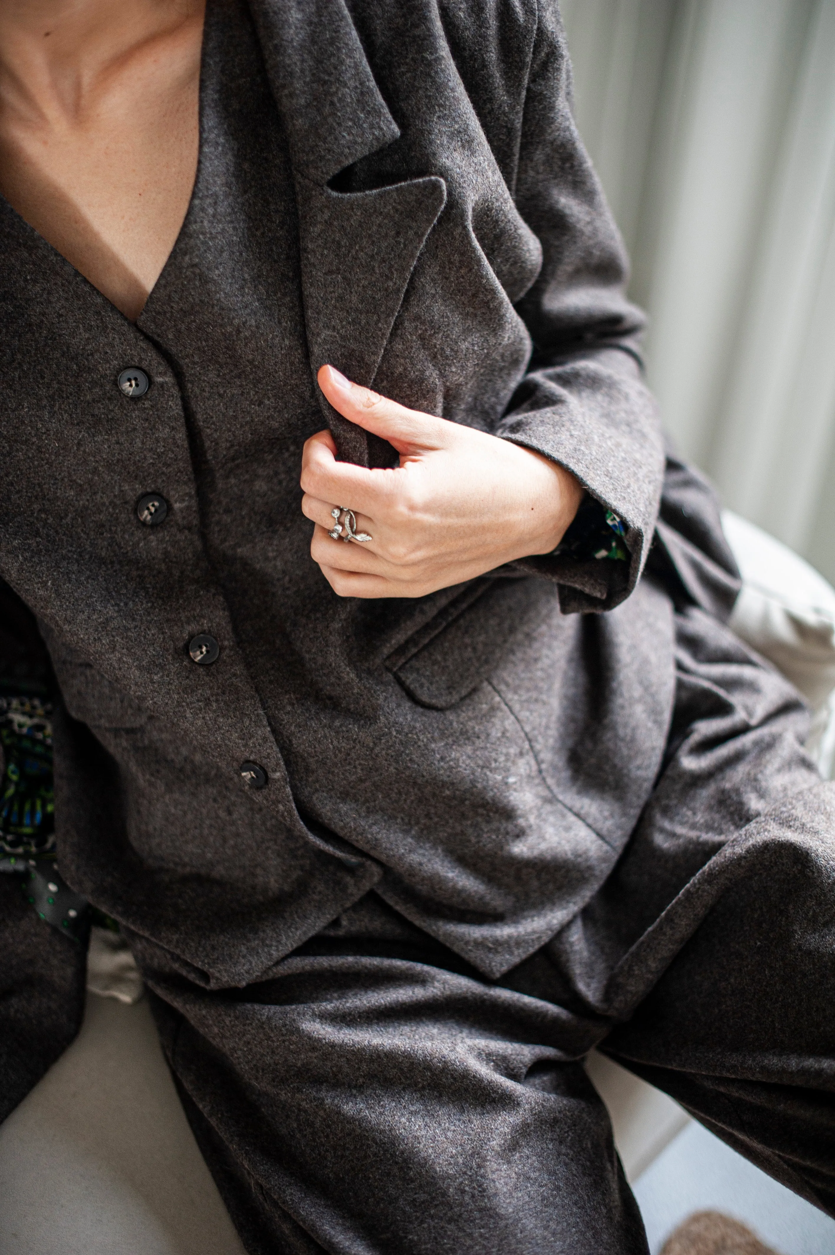 Women's three-piece tailored tweed wool pants suit